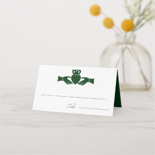 Tarjeta De Asiento Boda verde gráfico simple del anillo del claddagh 