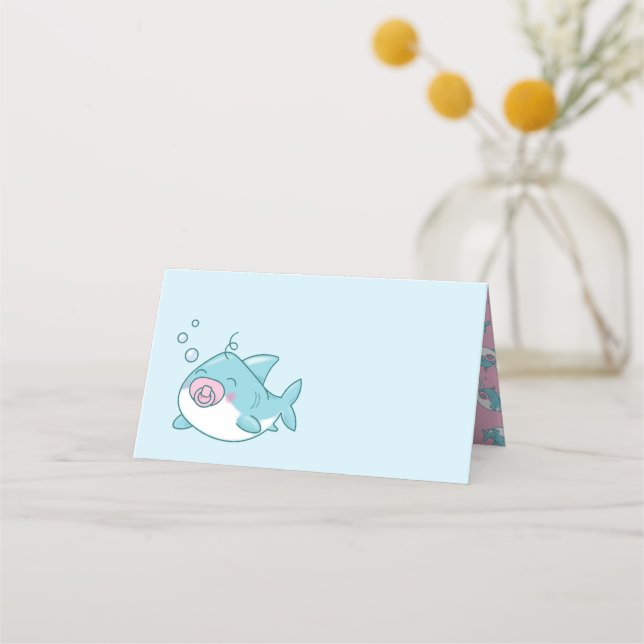 Tarjeta De Asiento Chica rosa de Cute Shark Baby Shower Kawaii (Anverso)