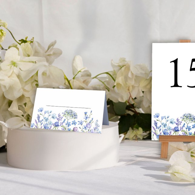 Tarjeta De Asiento Dainty Floral Periwinkle Wildflower Mesa Boda (Wedding Table Place Card from my Lilac + Periwinkle Wildflower Wedding Collection)