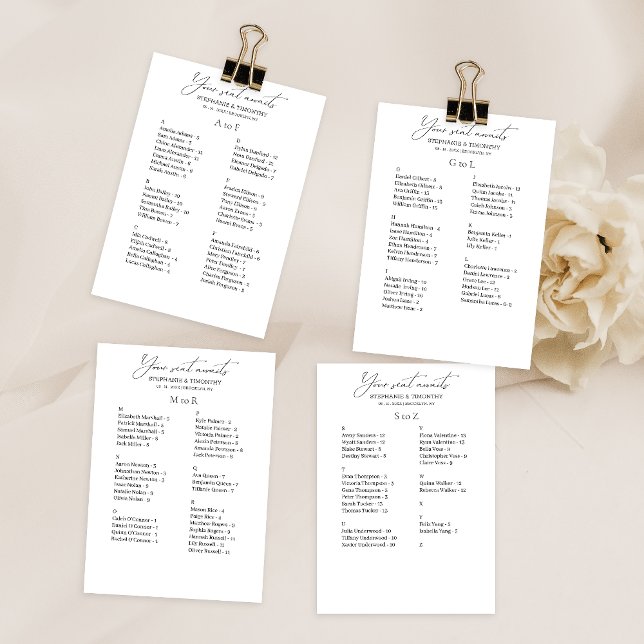 Tarjeta de asiento de Boda de presupuesto alfabéti (Convenient and organized wedding seating chart with alphabetical name arrangement.)