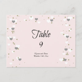 Tarjeta de asiento de mesa con corazones y puntos 