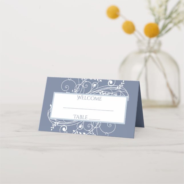 Tarjeta De Asiento Dusty Blue Flourish Recepción Place Card (Anverso)