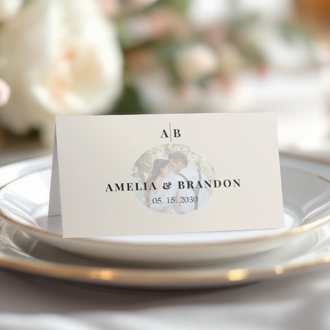 Tarjeta De Asiento Editorial Ivory Monogram Photo Wedding (Subido por el creador)