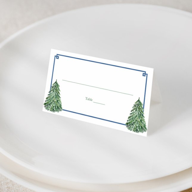 Tarjeta De Asiento Elegante árbol de pino griego borde de clave de in (Elegant green and blue pine trees greek key border winter wedding place cards with tartan reverse)
