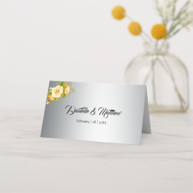 Tarjeta De Asiento Elegante Bouquet rosa amarillo en Boda plateado (Reverso)