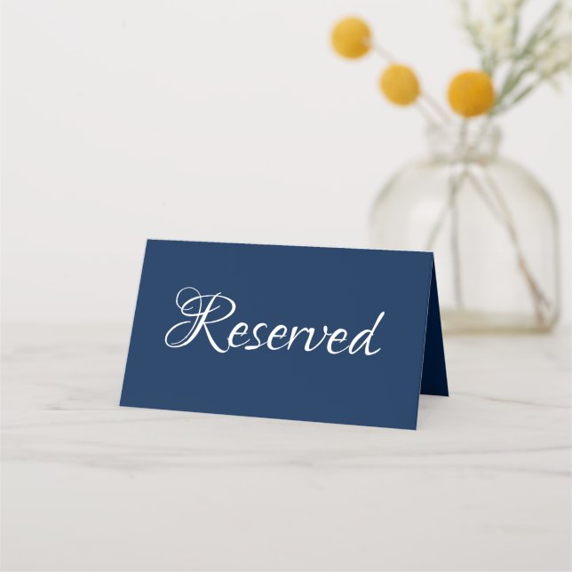 Tarjeta De Asiento Elegante guión azul marino Boda de texto reservado (Anverso)