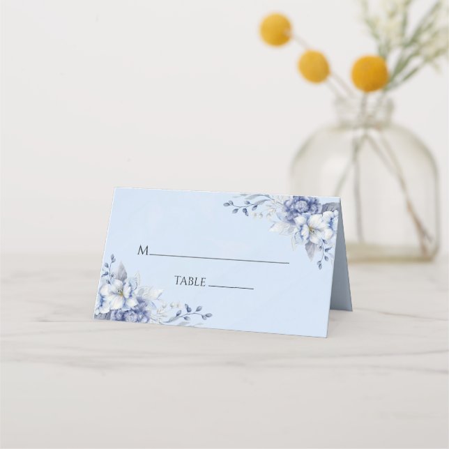 Tarjeta De Asiento Elegante Polvo Polvo Azul y Boda Floral Oro (Anverso)