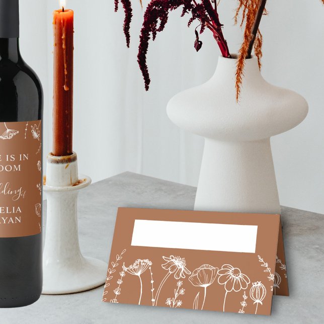 Tarjeta De Asiento Esbozo de flor silvestre Naranja quemado Floral si (Wedding Table Place Cards in Terracotta Burnt Orange, from my Wildflower Sketch collection)