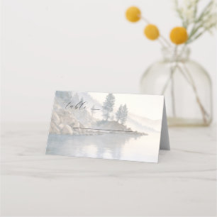 Tarjeta De Asiento Escena tranquila junto al lago con acuarela azul
