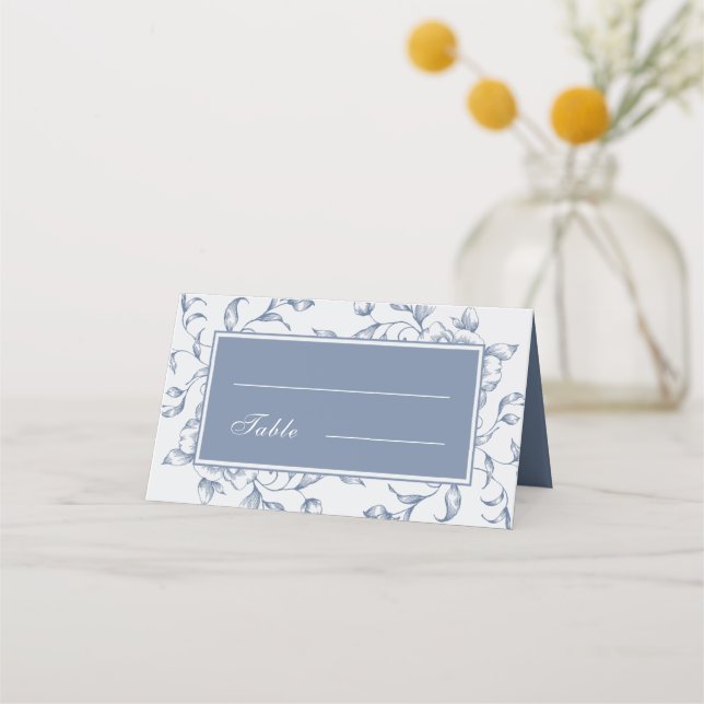 Tarjeta De Asiento Floral Dusty Blue Elegant Wedding doblado (Anverso)