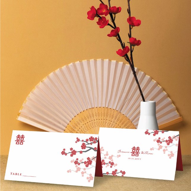 Tarjeta De Asiento Florecimiento de cerezos y doble felicidad Boda ch (Red Cherry Blossoms & Double Happiness Chinese Wedding Folded Place Card @ fatfatin_red_knot)