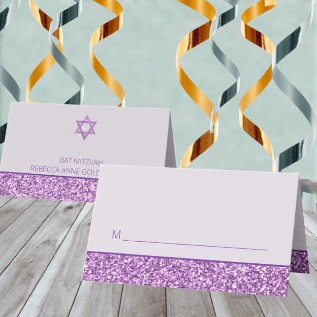 Tarjeta De Asiento Glam Purple Divertido Asiento Para Bat Mitzvah Fie (So simple to customize these purple faux glitter Bat Mitzvah party place cards)