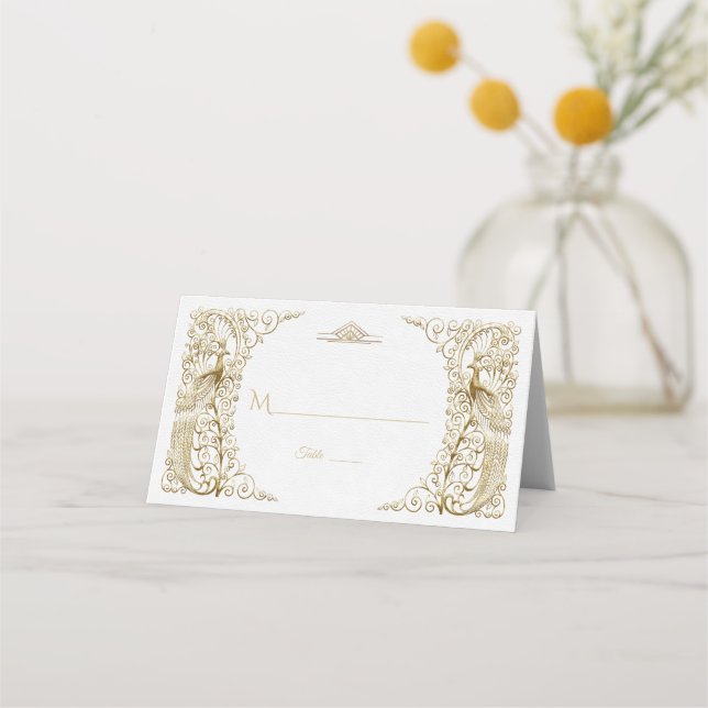 Tarjeta De Asiento Glam White Gold Art Deco Peacocks Boda (Anverso)