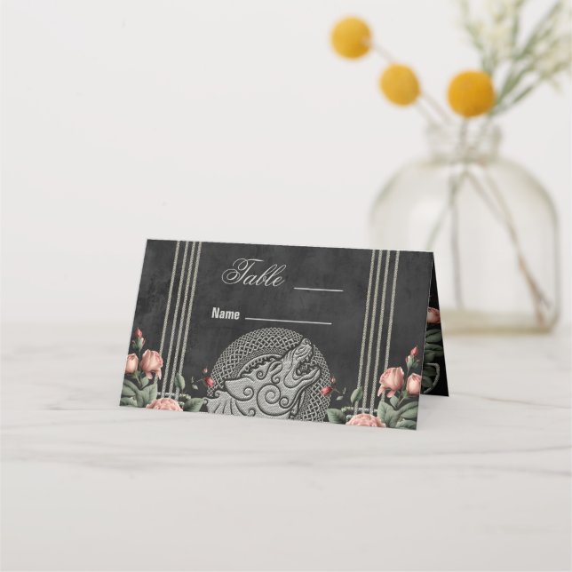 Tarjeta De Asiento Lobo vikinés y Rosas. Una cabeza de lobo estilizad (Anverso)