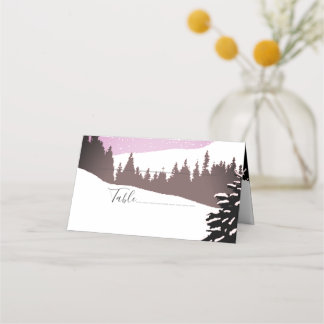 Tarjeta De Asiento Pareja en una nevada boda invernal de montaña