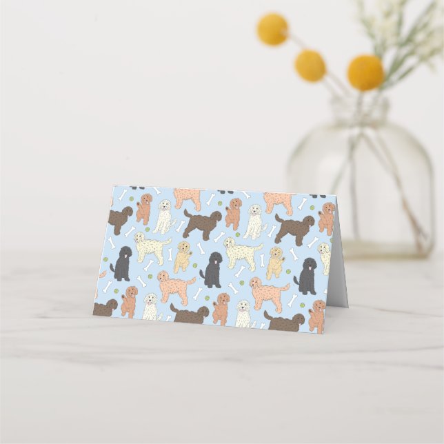 Tarjeta De Asiento patrón de goldendoodle en azul (Anverso)