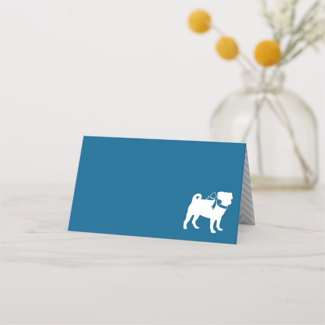 Tarjeta De Asiento Pug Dog Baby Shower Boy Blue con Bow (Anverso)