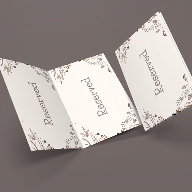 Tarjeta De Asiento Tema de Boda Floral Marrón (Reserved card to keep on guests table to make proper seating arrangements)