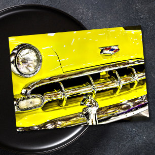 Tarjeta de auto Chevrolet clásica amarilla