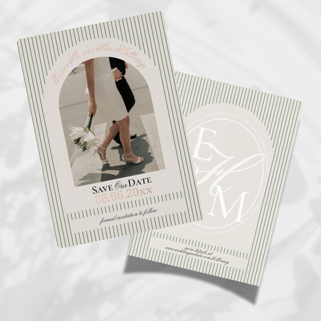 Tarjeta de aviso de fecha de boda con foto y raya  (Invite guests to mark their calendars for your wedding with this Old Money Foil Save the Date!)