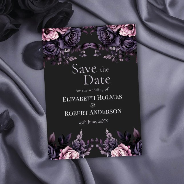 Tarjeta de aviso de fecha gótica floral negra (Gothic Black Floral Save the Date Card on a gothic wedding table with black roses.)