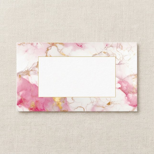 Tarjeta de bienvenida de mármol blanco y dorado (White and gold marble guest name place card.)