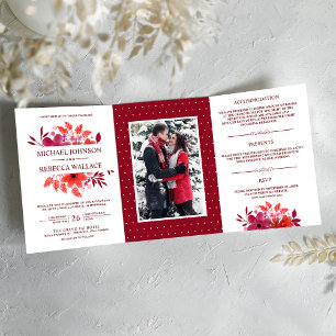 Tarjeta de boda floral de acuarela en rojo carmesí