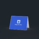 Tarjeta de bonito azul Menorah Hanukkah<br><div class="desc">Agradable gráfico menorah con "HAPPY HANUKKAH" en letras de guión. Personaliza con tu nombre.</div>