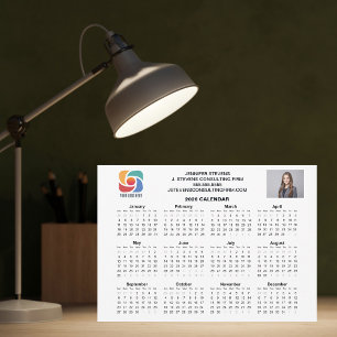 Tarjeta de calendario de empresa con logotipo de e