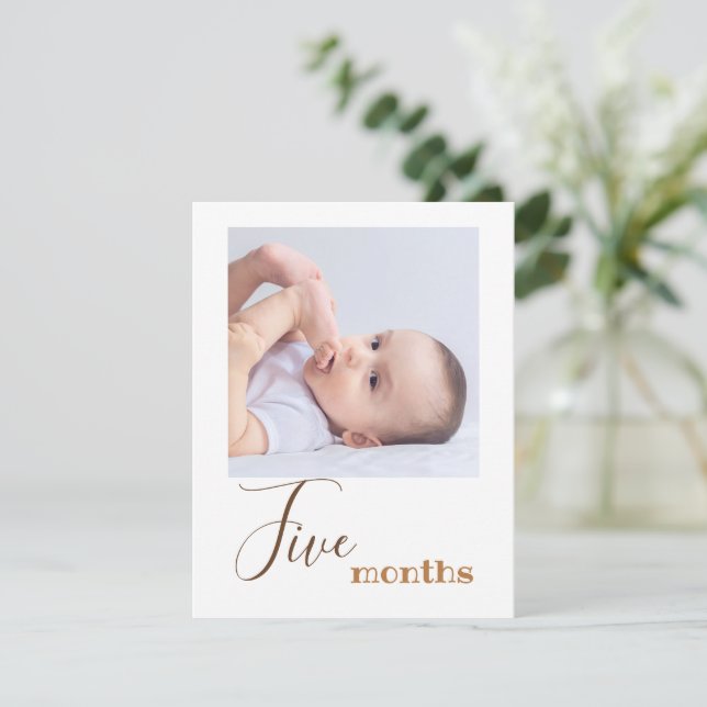 Tarjeta de carteles de cumpleaños inicial de foto  (Anverso de pie)