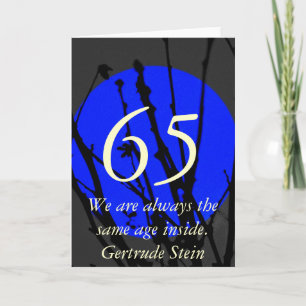 Tarjeta de cita azul y negra para el 65 cumpleaños