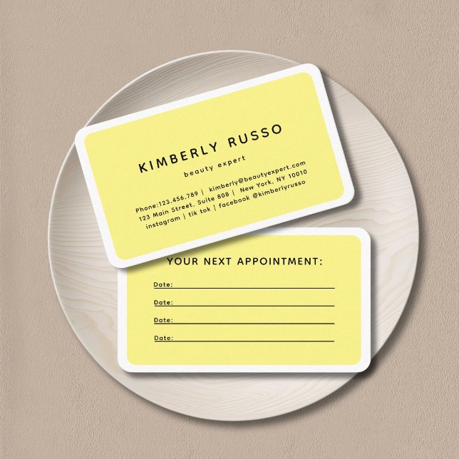 Tarjeta de cita moderna, moderna y de moda (Modern, trendy, salon, yellow appointment card.)