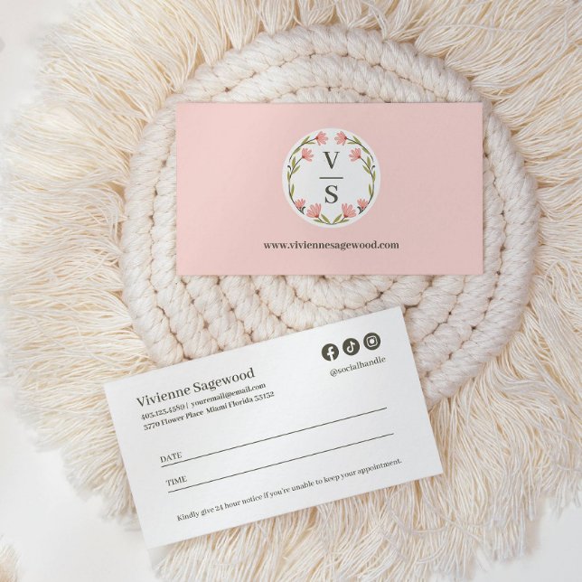 Tarjeta De Citas Elegant Botanical Monogram Crest Photo (Subido por el creador)