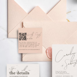 Tarjeta de código RSVP QR de color pálido mínimo m