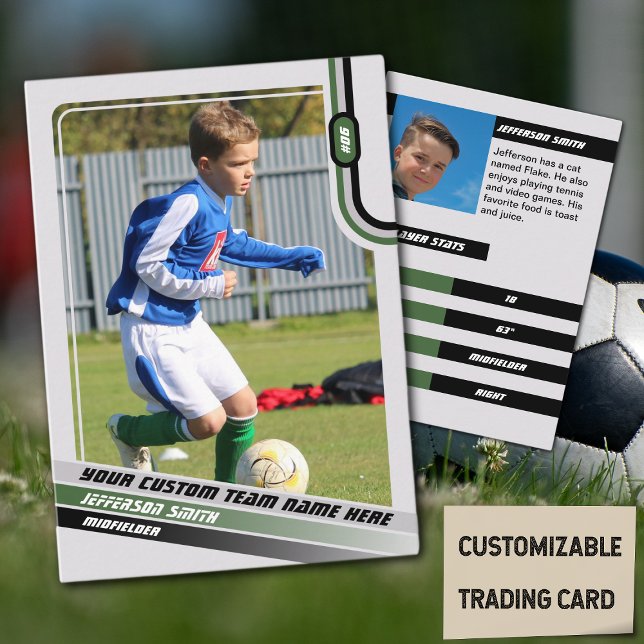 Tarjeta de comercio de jugador de fútbol verde cla (Soccer Player Trading Card in Light Grey with Custom Team Name and Green Black Elements)