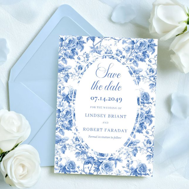 Tarjeta de compromiso de boda Chic Dusty Blue Flor (Chic Dusty Blue Floral Save the Date Wedding Card)