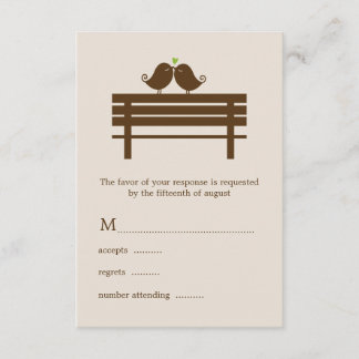 Tarjeta De Confirmación De Asistencia Aves amorosas en el Boda de Park Bench