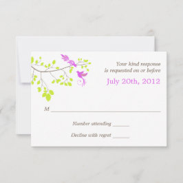 Tarjeta De Confirmación De Asistencia Aves elegantes en ramas de árbol Púrpura y Verde R