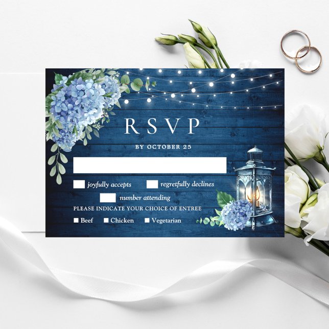 Tarjeta De Confirmación De Asistencia Azul Hydrangea Lantern Boda de madera Rustic (Subido por el creador)