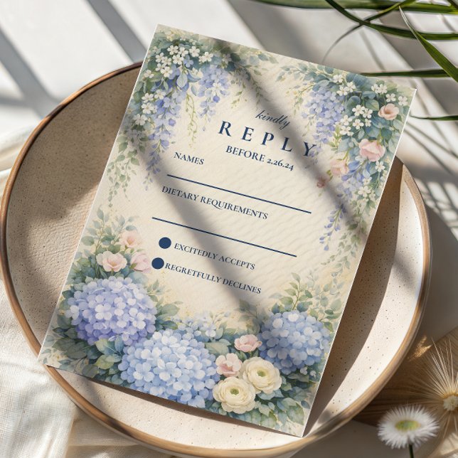 Tarjeta De Confirmación De Asistencia Blue Hydrangea And Ivory Rose Wedding (Subido por el creador)