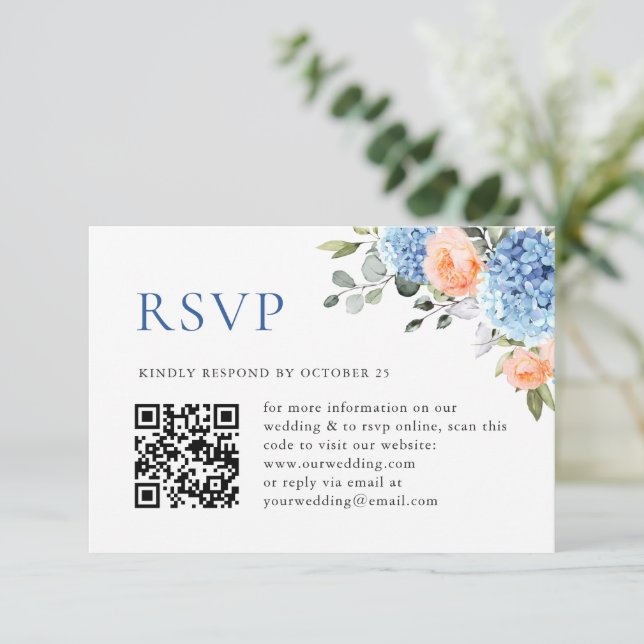 Tarjeta De Confirmación De Asistencia Blue Hydrangea Rubor Roses rosados Boda código QR (Anverso de pie)