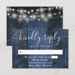 Tarjeta De Confirmación De Asistencia Blue Rustic Wood String ilumina a Boda occidental