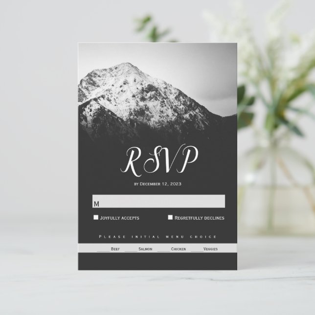 Tarjeta De Confirmación De Asistencia Boda blanco y negro bajo las montañas (Anverso de pie)