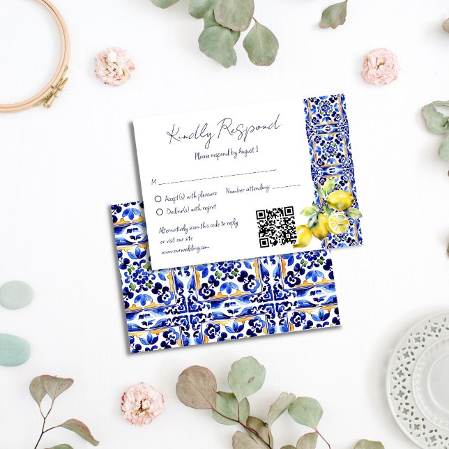 Tarjeta De Confirmación De Asistencia Boda de azulejos azules de Amalfi (Amalfi Italian blue tiles lemons wedding RSVP Card Mediterranean themed wedding qr rsvp cards)