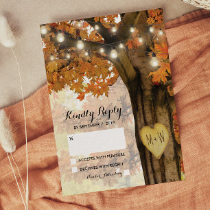 Tarjeta De Confirmación De Asistencia Boda de otoño con luces de hadas en árbol rústico