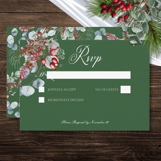 Tarjeta De Confirmación De Asistencia Boda Green Winter Pine Berries Eucalyptus (Green Winter Pine Berries Eucalyptus Wedding RSVP Card)