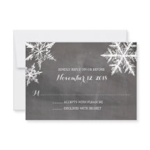 Calkboard de copas de nieve con escarcha de invier