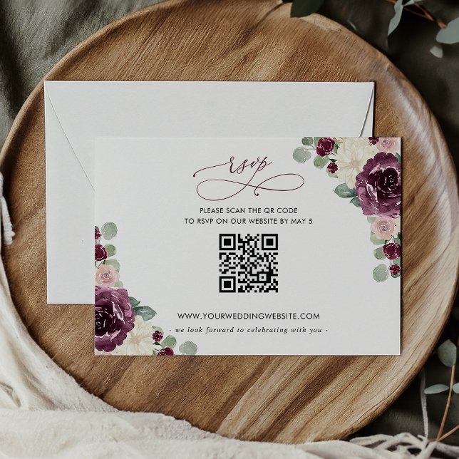 Tarjeta De Confirmación De Asistencia CÓDIGO QR floral de ciruela elegante y moderno (Elegant Modern Botanical Plum Floral QR CODE RSVP Card)