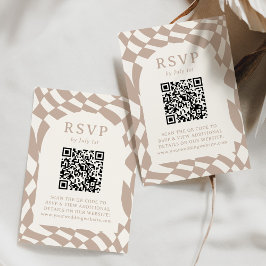 Tarjeta De Confirmación De Asistencia Código QR Retro Beige de Cuadros para Boda