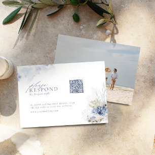 Tarjeta De Confirmación De Asistencia Corales azules y conchas en la playa boda código Q